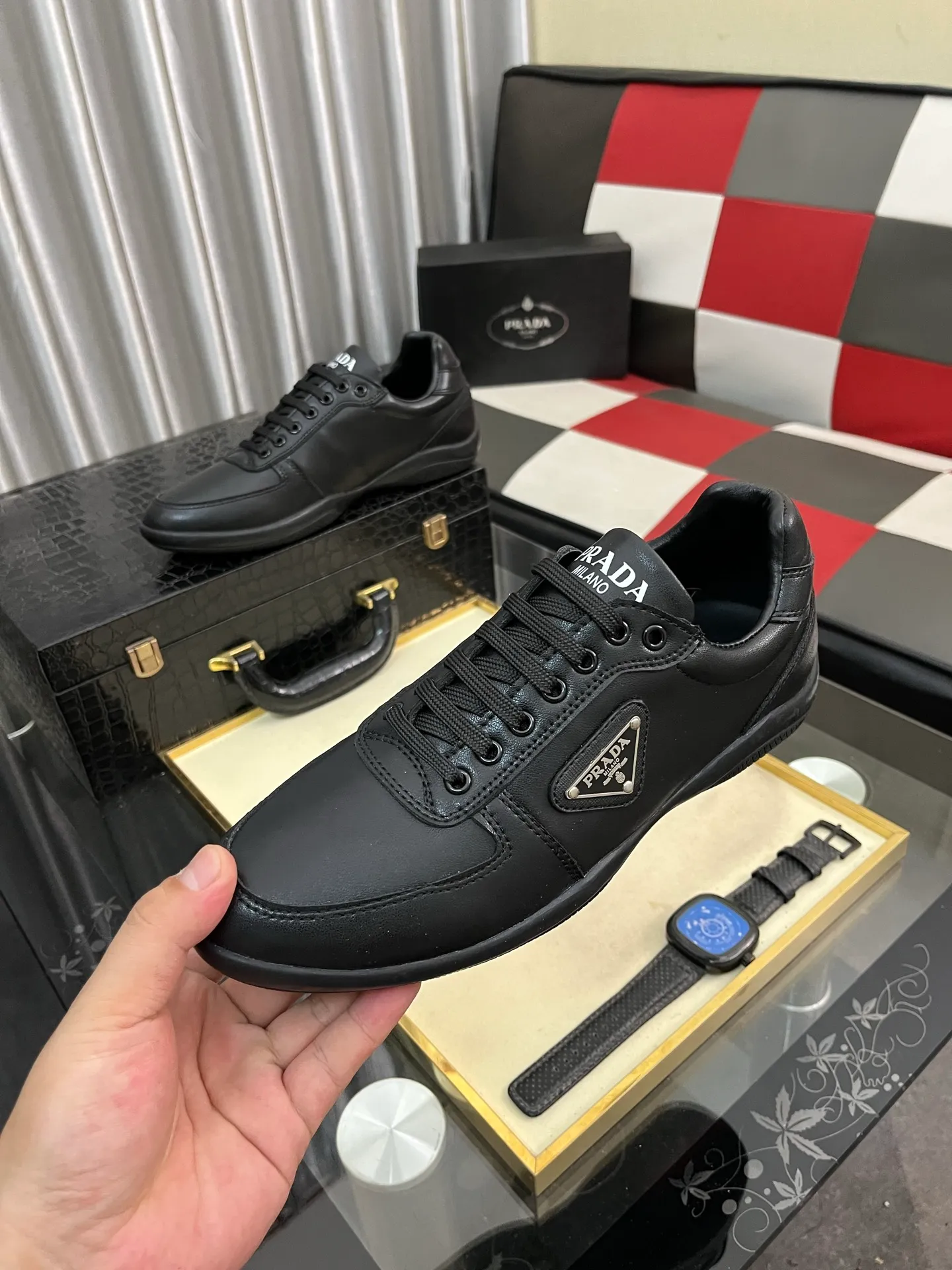 Men's Men's Shoes💰440⌚️⌚️《PRADA*》The latest and most popular casual shoes, top brand [seduce] luxury~purchasing agent, top~quality. [Strong] The upper is made of imported breathable cowhide with material ➕ breathable sheepskin feet (•) and fine workmanship. Original stylish and stylish soft rubber wear-resistant outsole, light and comfortable on the foot, size: 38-443️⃣colors available
